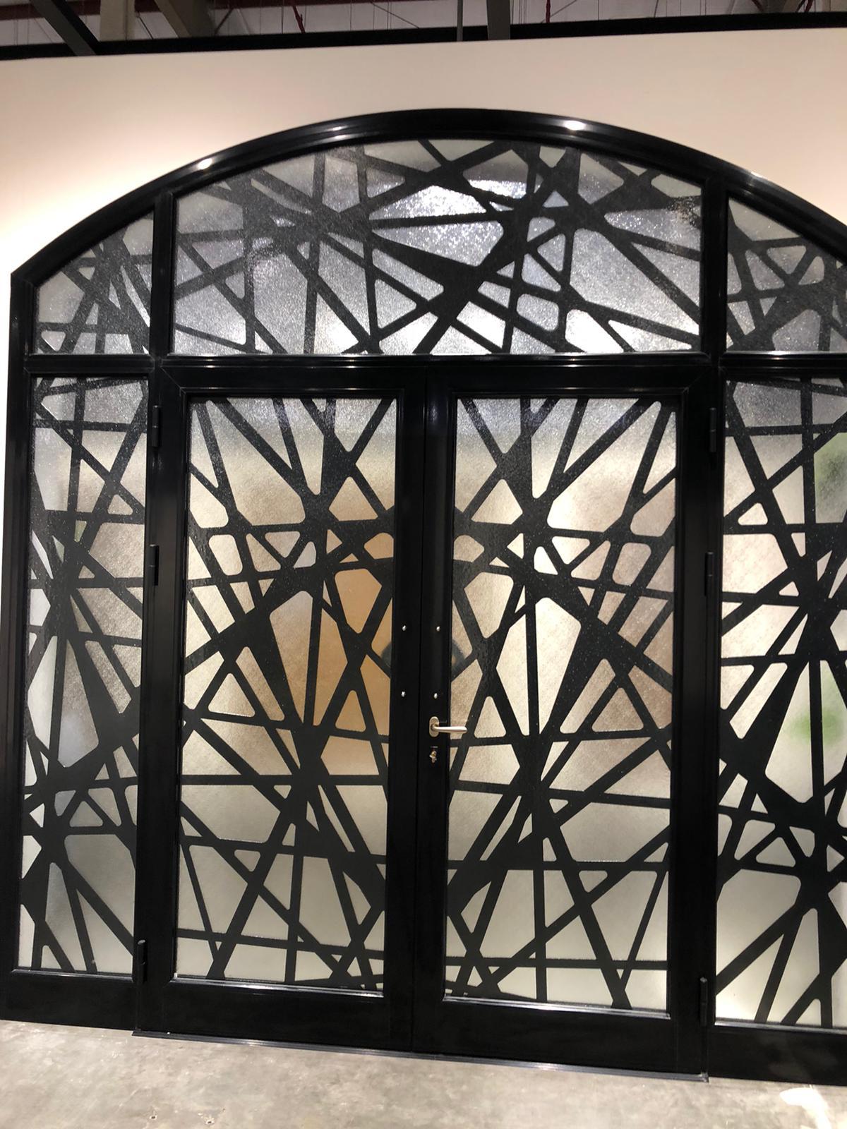 مظلات شينكو وخزانات